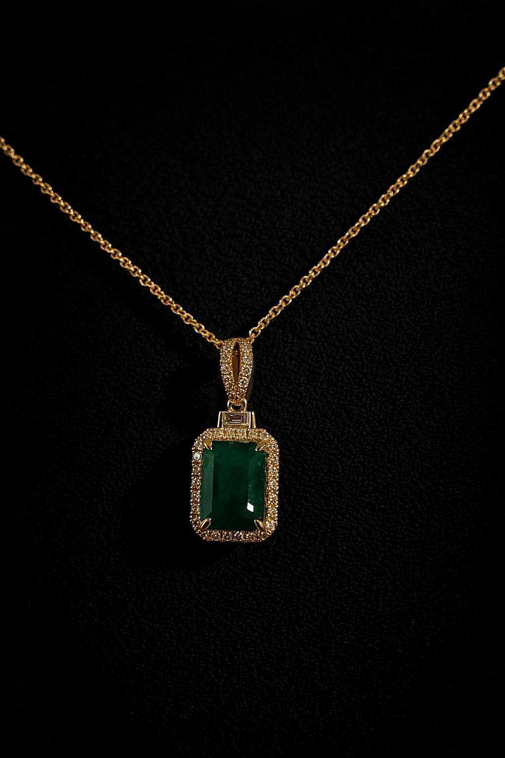 Collar en Oro 14k con Esmeraldas y Diamantes