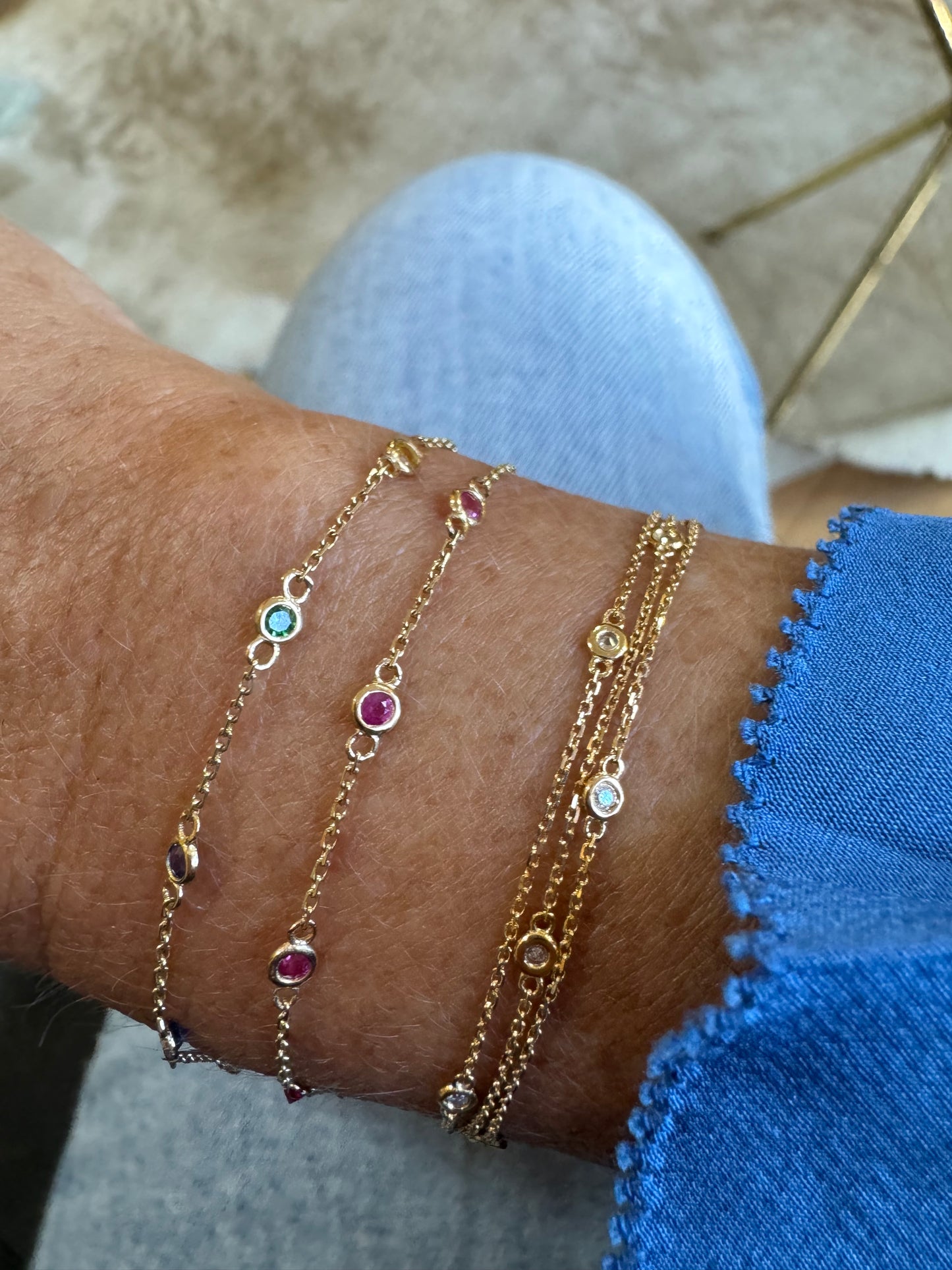 Pulsera de Oro Amarillo 14k con Detalles Delicados