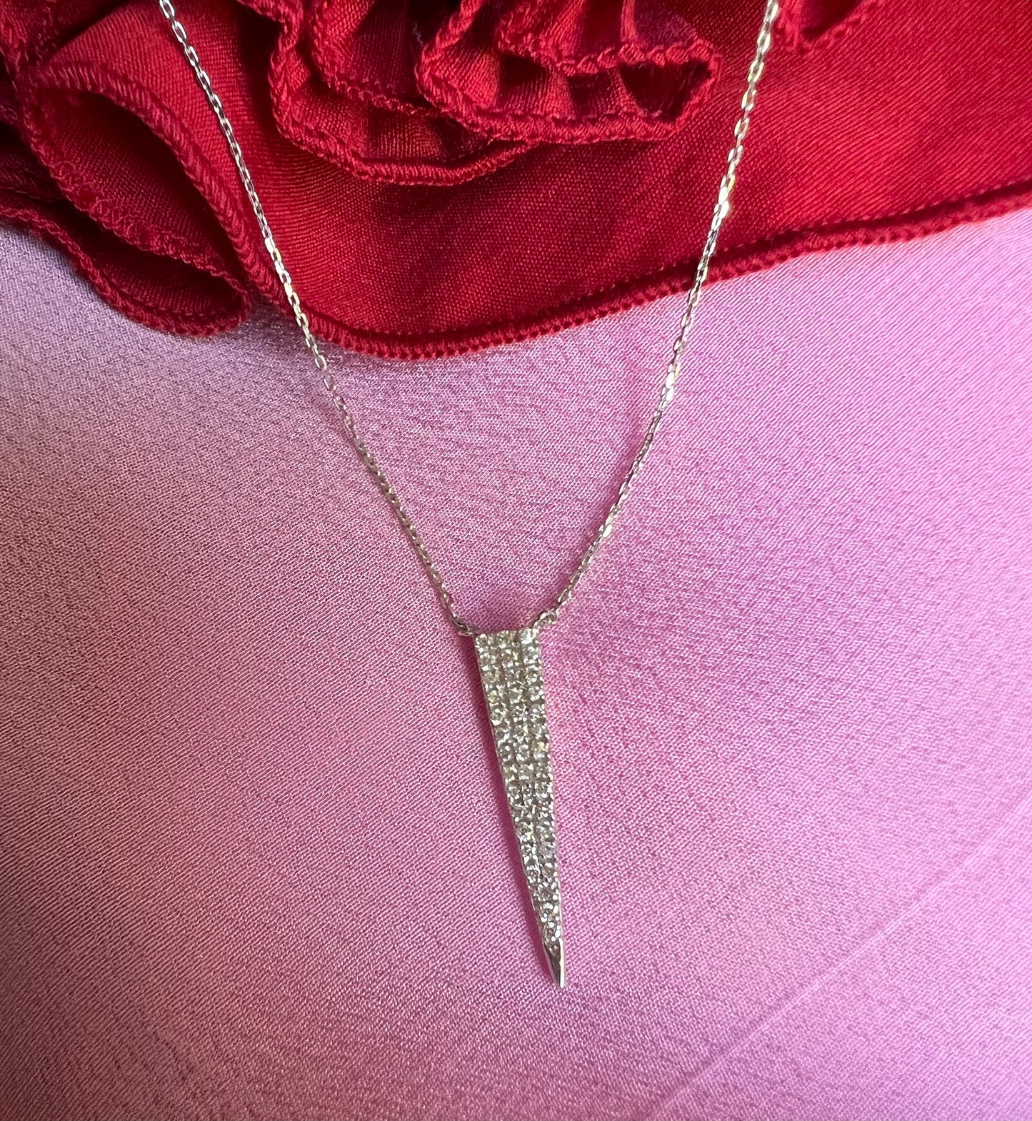 Collar de Oro Blanco 14k con Detalles en Diamante