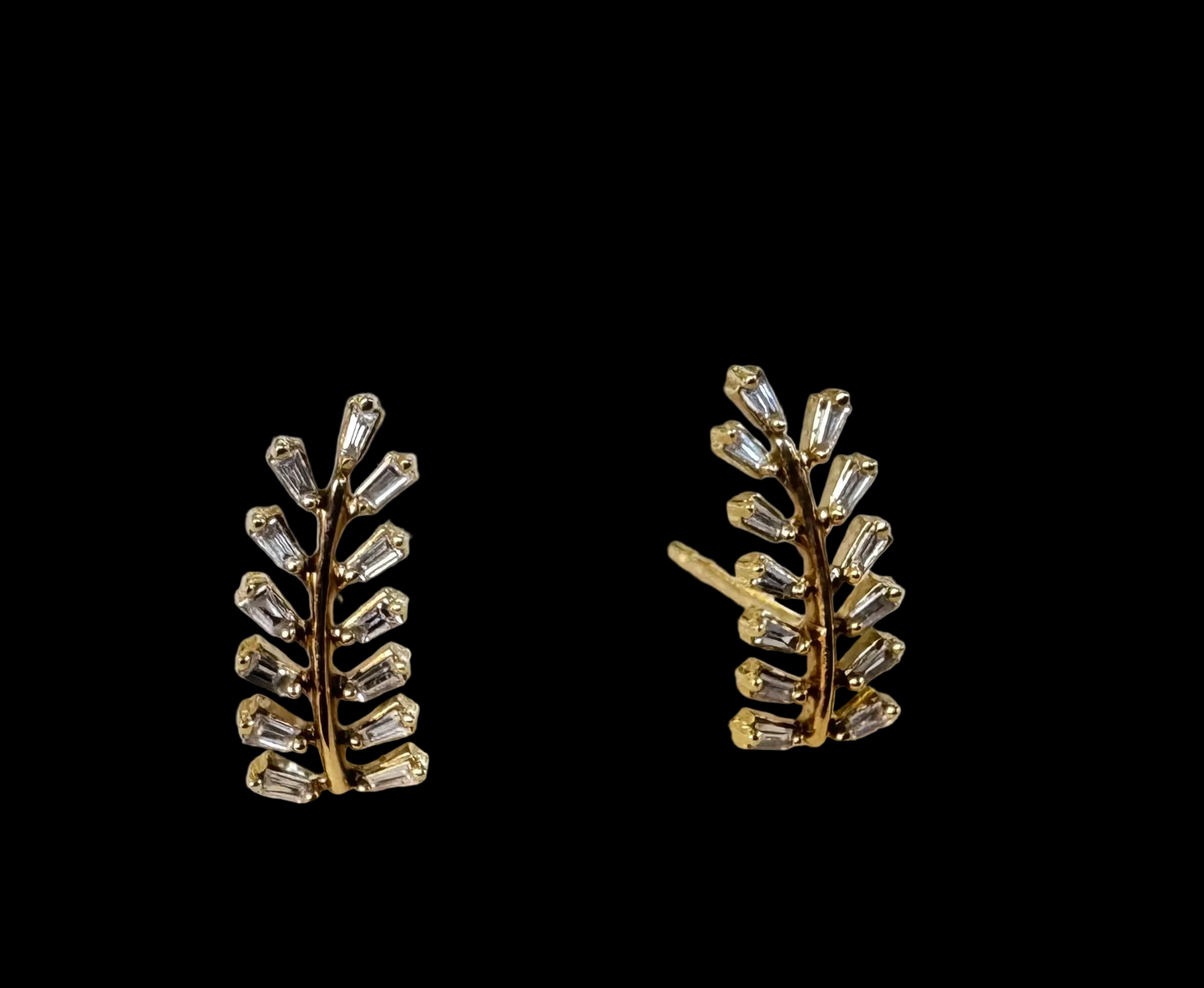 Aros de Oro Amarillo 14k Diseño Hojas