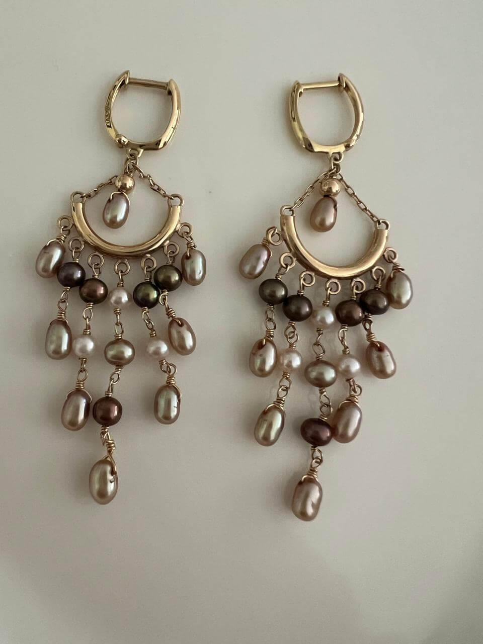 Aros Chandelier con Perlas Champagne en Oro Amarillo 14k