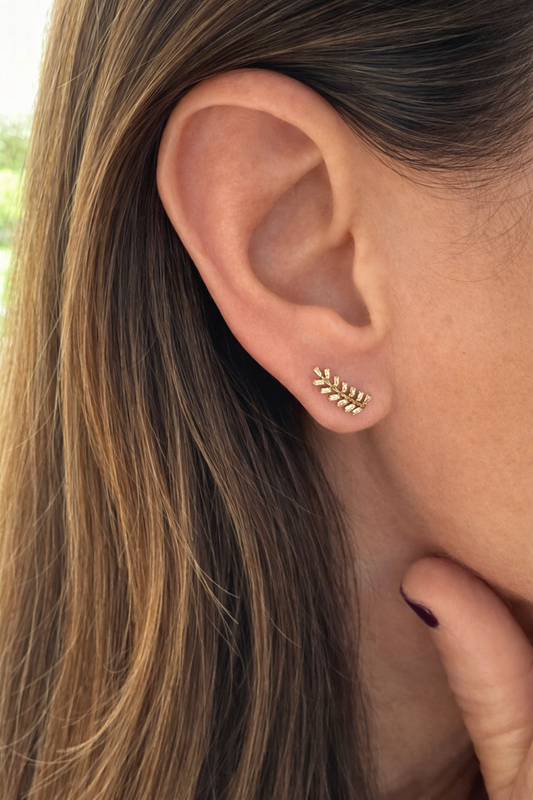 Aros de Oro Amarillo 14k Diseño Hojas