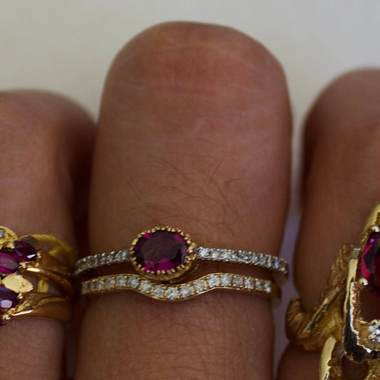 Oro Amarillo 10k Rhodolite y Brillantes