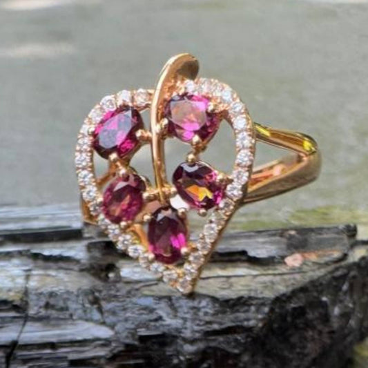 Anillo de Hoja con Rhodolite y Diamante