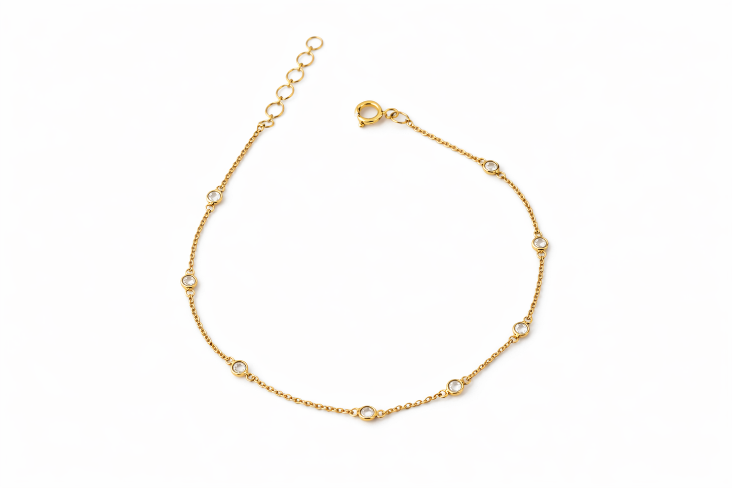 Pulsera de Oro Amarillo 18k con Detalles Delicados , 9 brillantes engastados en bisel.