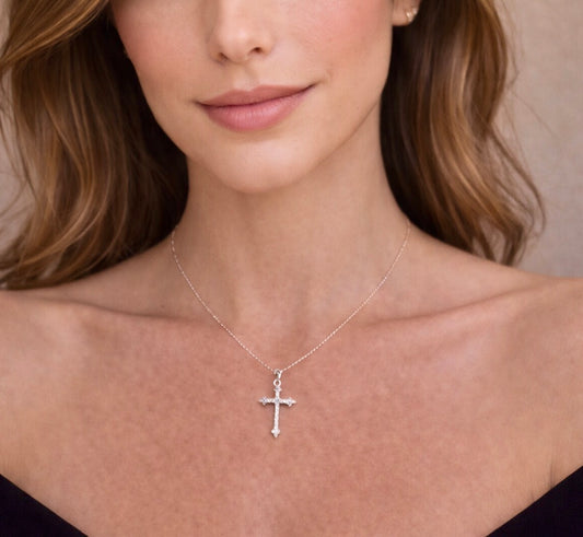 Collar de Oro Blanco 14k con Cruz en Diamante