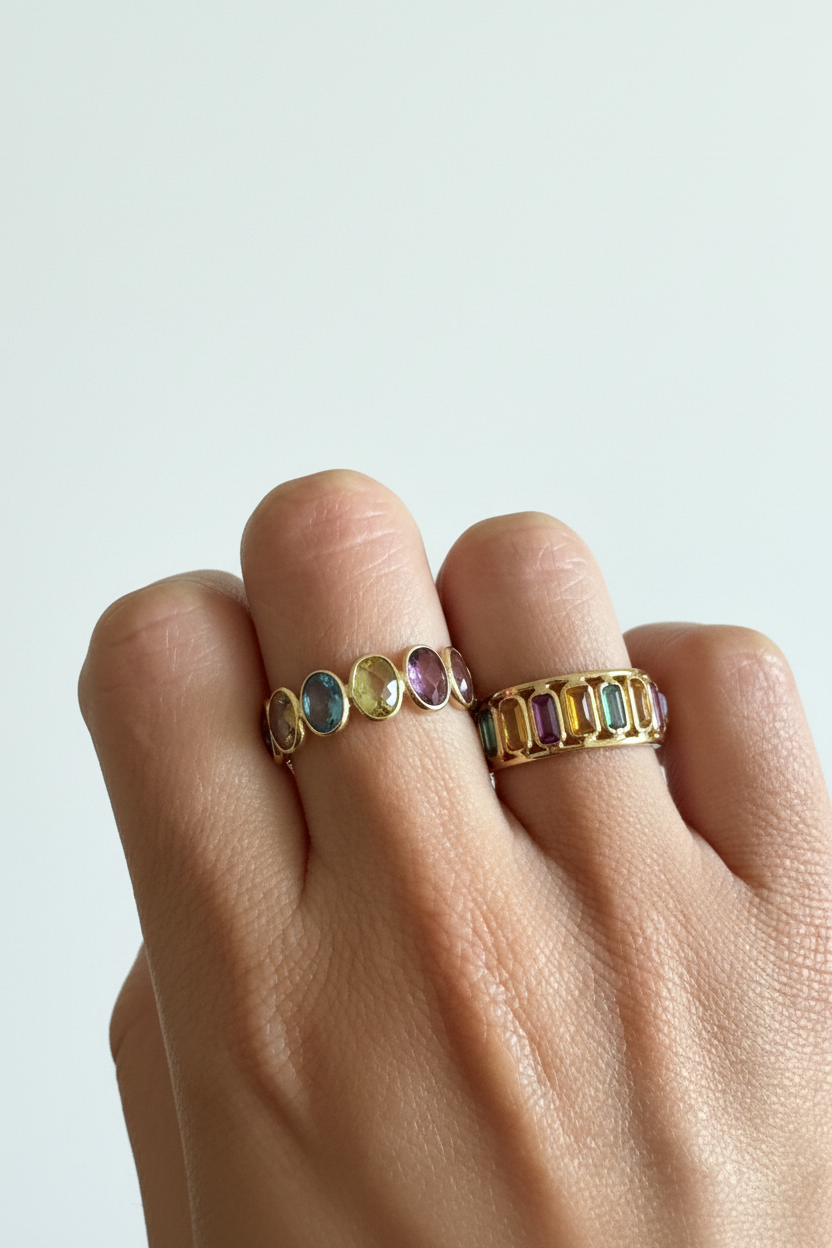 Anillo Sinfín Oro Amarillo 18k con Mix de Piedras Baguette