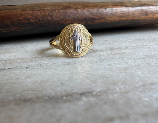 Anillo San Benito en Oro Amarillo 14k