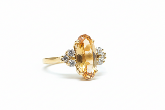 Anillo de Oro Amarillo 18k con Brillantes y Citrino